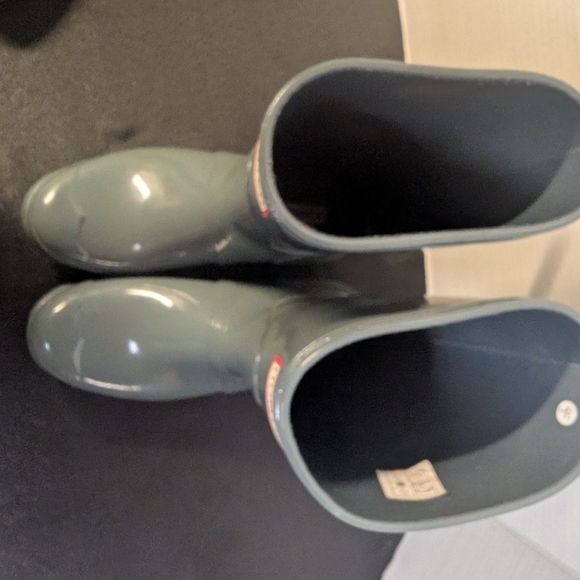 Hunter Grey Mid-Calf Rain Boots Bonus New Betsey Johnson Boot Shoe Liners - Picture 9 of 16